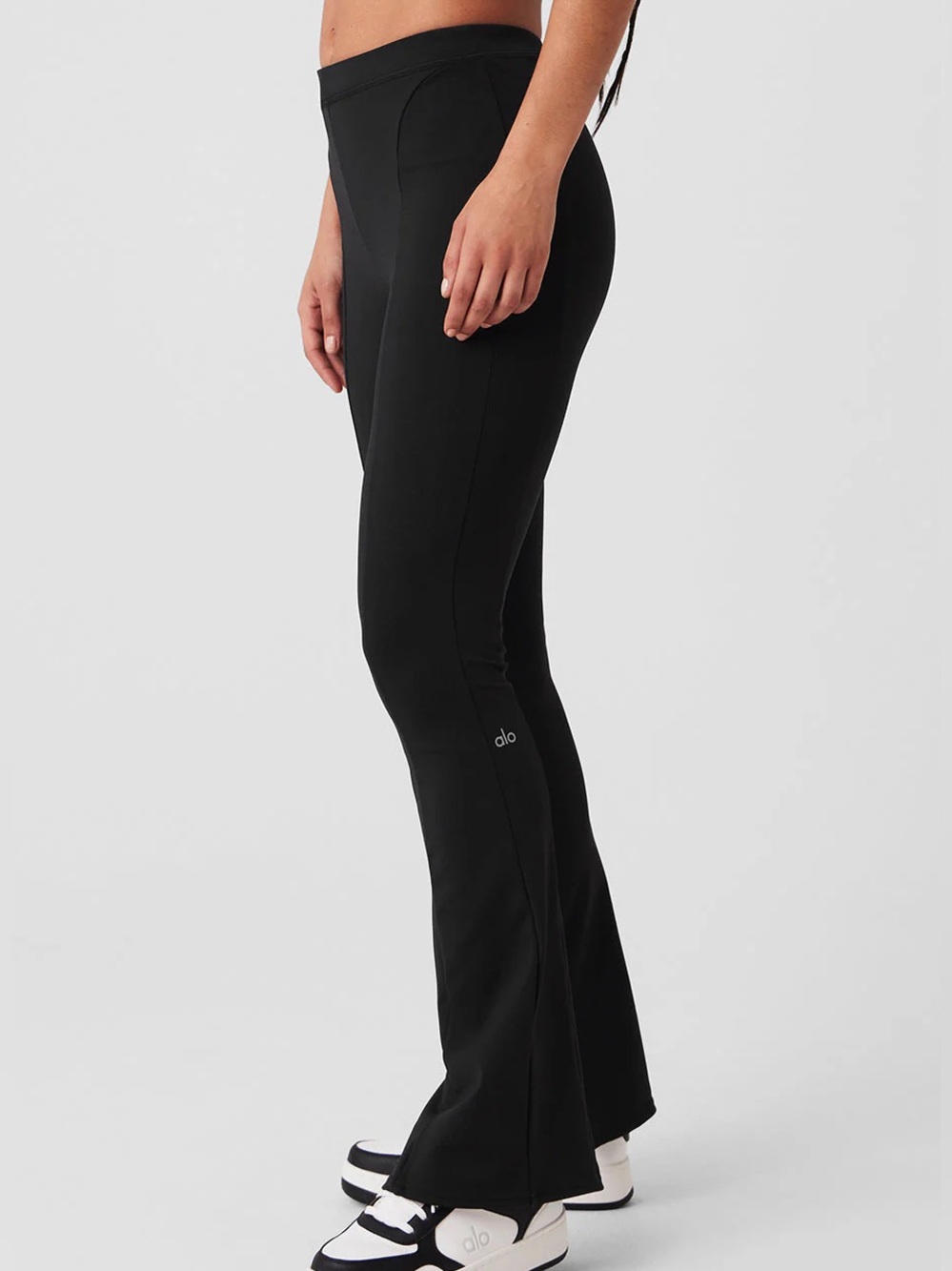 Alo High Waist 7/8 It Flare Legging in Black